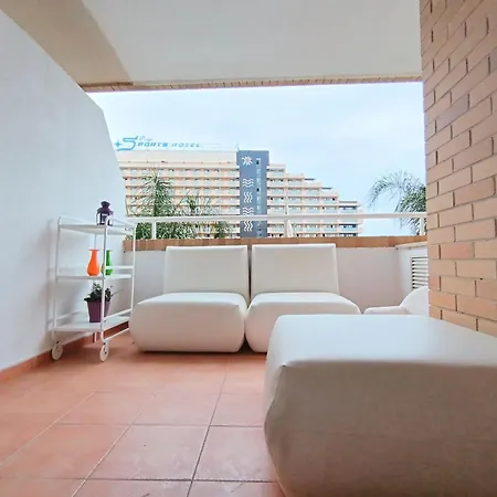 Ayf Terraza Con Vistas A Las Carrozas Magic World *